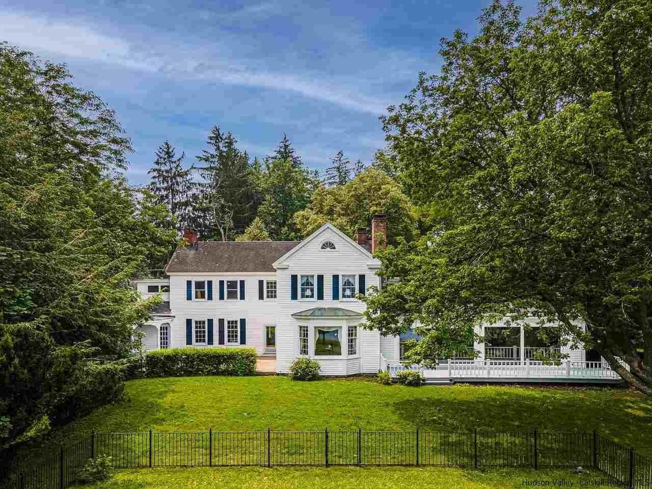 7. Single Family Homes for Sale at 40 Lake Street Cooperstown, New York 13326 United States