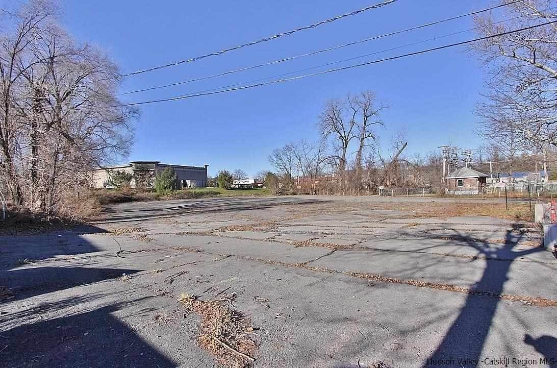 11. Commercial for Sale at 25 Frog Alley Kingston, New York 12401 United States