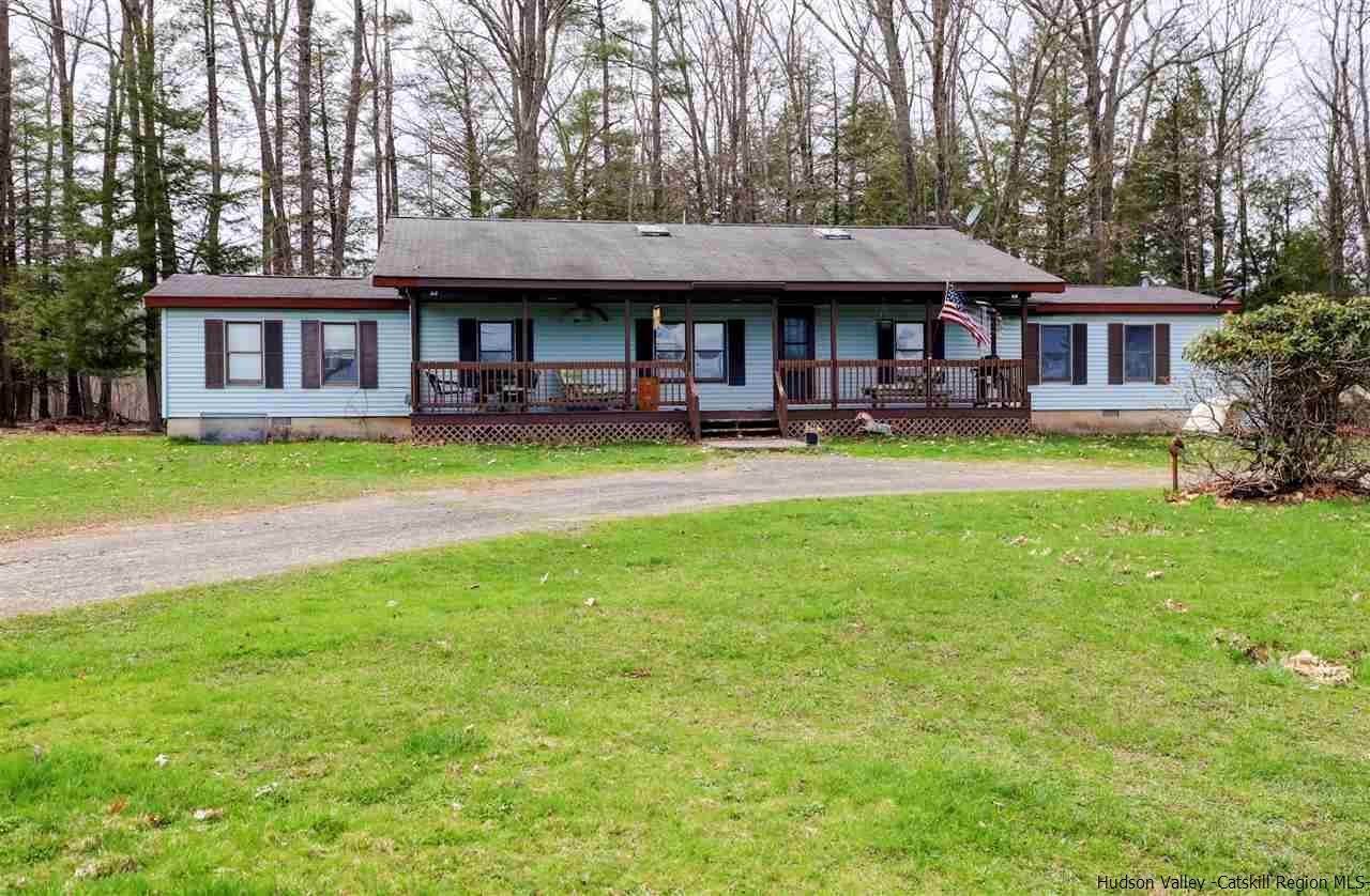 15. Single Family Homes for Sale at 150 Freehold Ford Road East Durham, New York 12423 United States
