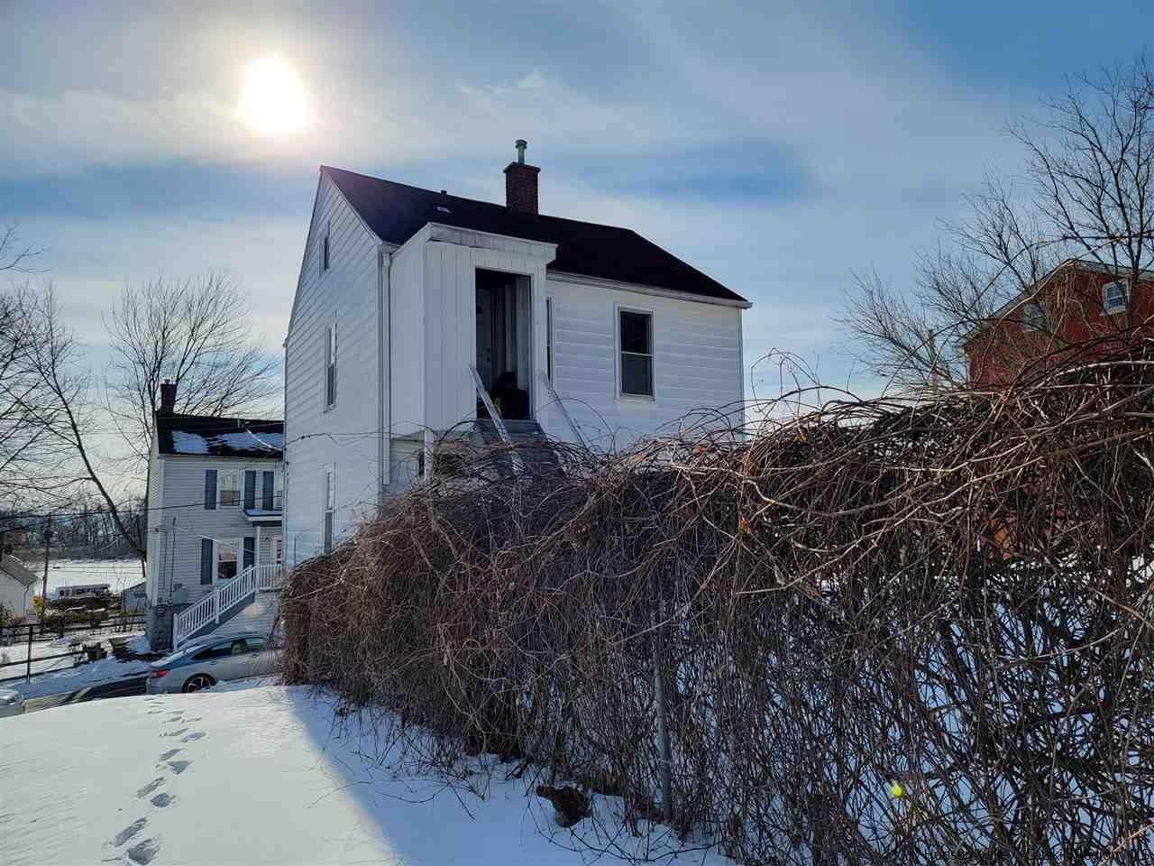 8. Single Family Homes for Sale at 219 Catherine Street Kingston, New York 12401 United States