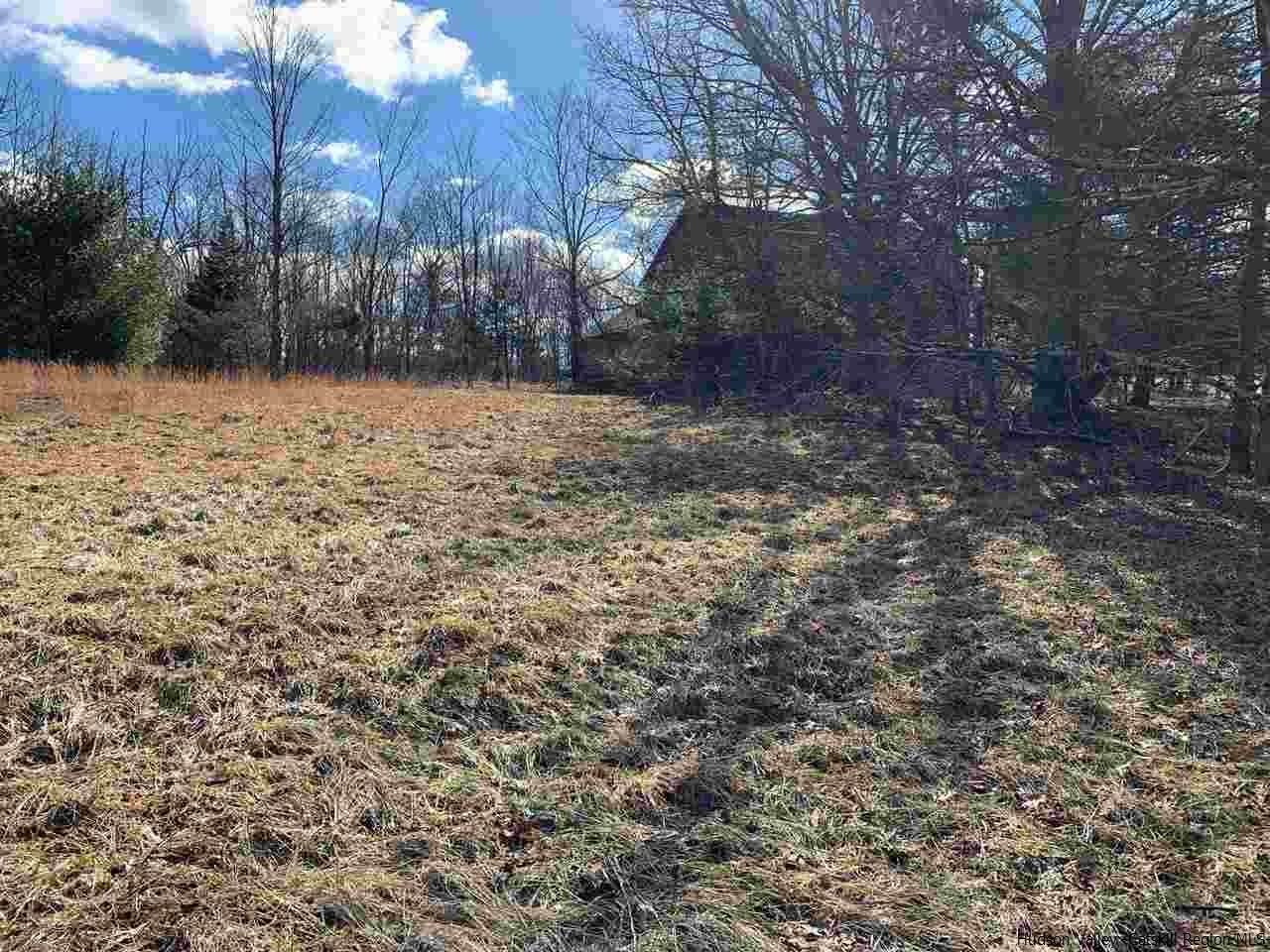 15. Single Family Homes for Sale at Houtman Road Lot 2 Saugerties, New York 12477 United States