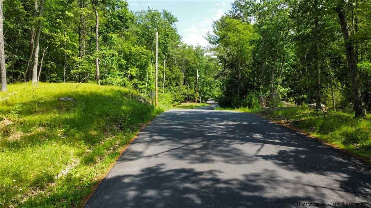 10. Single Family Homes for Sale at 1078 Ashokan Marbletown, New York 12401 United States