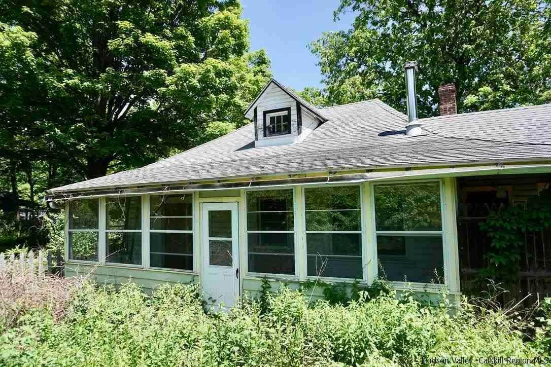 2. Single Family Homes for Sale at 5 John Joy Road Woodstock, New York 12498 United States