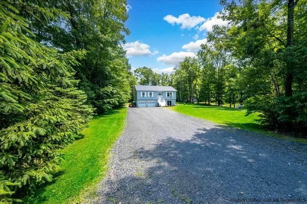 4. Single Family Homes for Sale at 5 Christmas Tree Drive Wallkill, New York 12589 United States