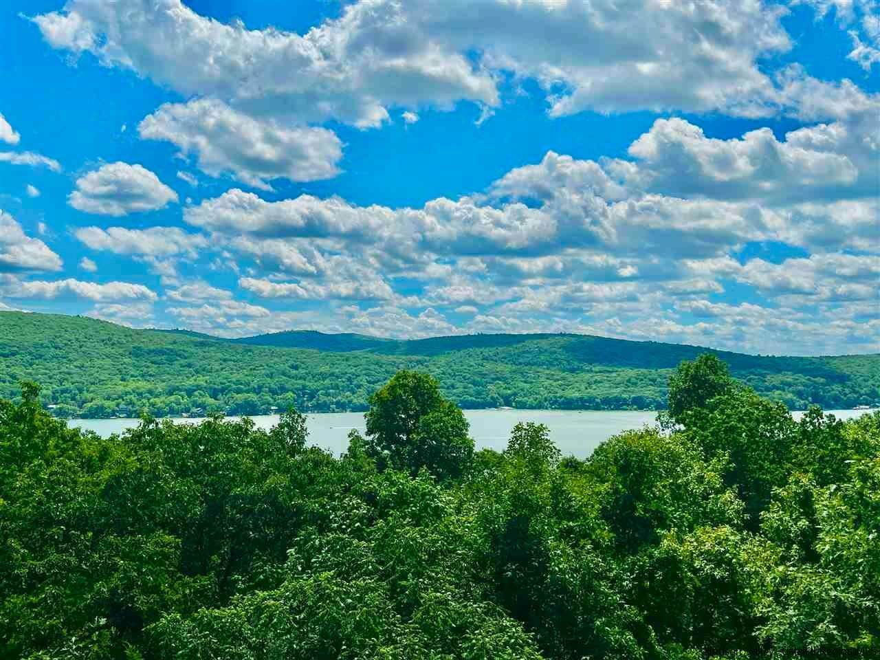 2. Single Family Homes for Sale at 132 Blueberry Hill Greenwood Lake, New York 10925 United States