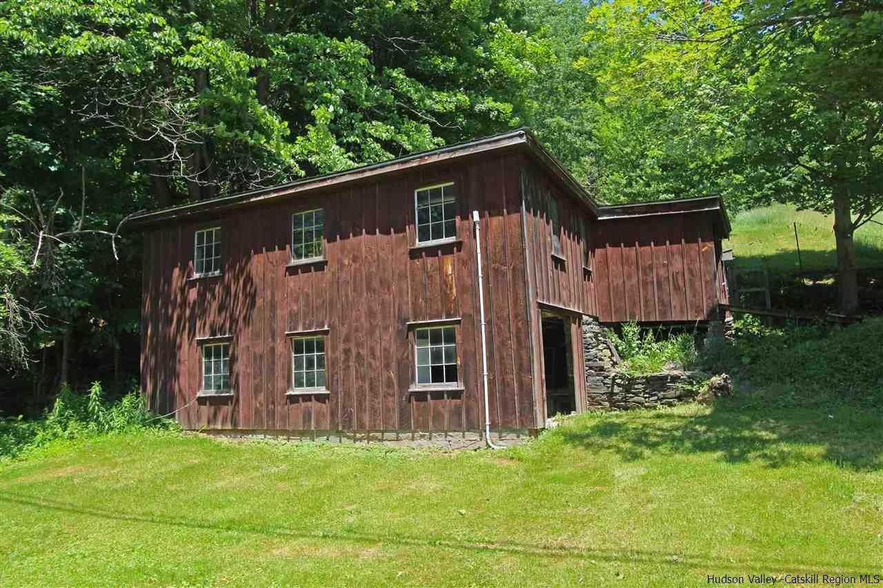 5. Single Family Homes for Sale at 631 County Hwy 3 Middletown, New York 12455 United States