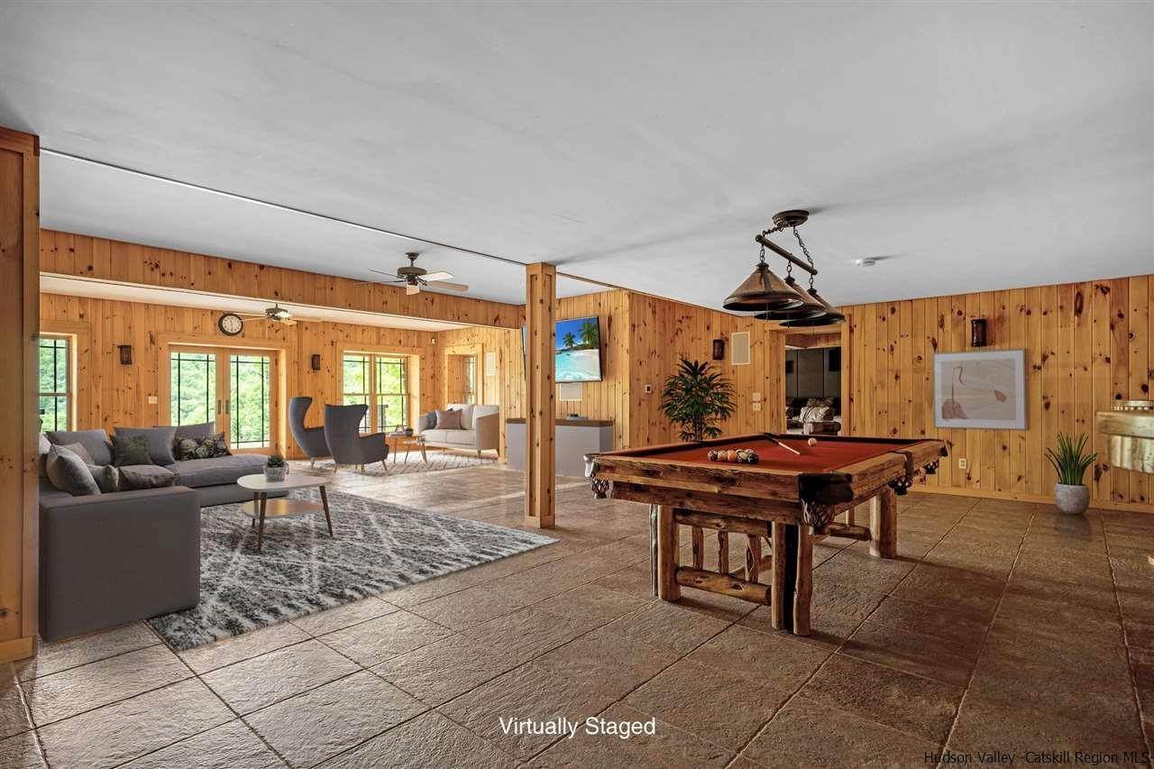 16. Single Family Homes for Sale at 672 Plutarch Road Esopus, New York 12528 United States