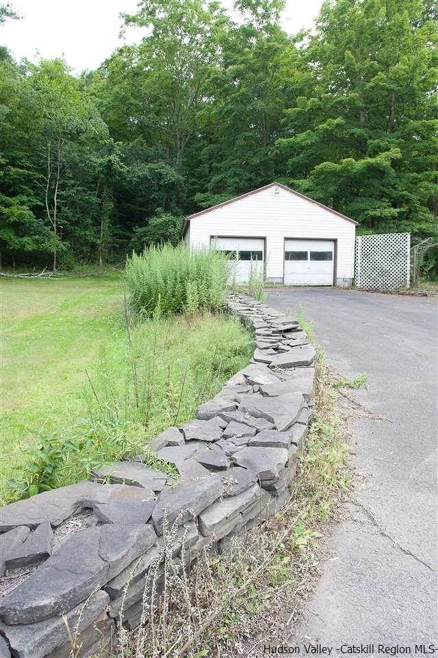 20. Single Family Homes for Sale at 761 Route 212 Saugerties, New York 12477 United States