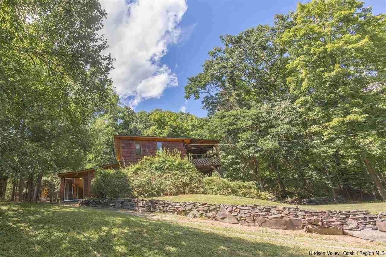 7. Single Family Homes for Sale at 3 Centerville Church Road Saugerties, New York 12477 United States