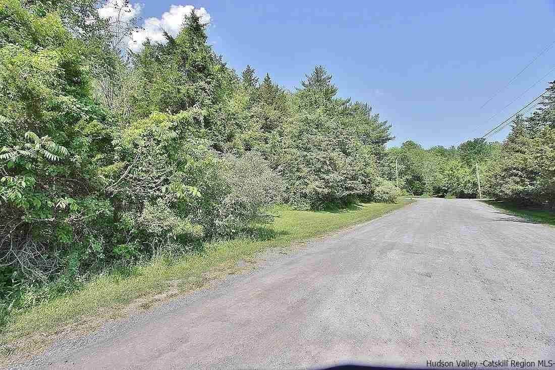 14. Single Family Homes for Sale at TBD Turkey Point Drive Saugerties, New York 12477 United States