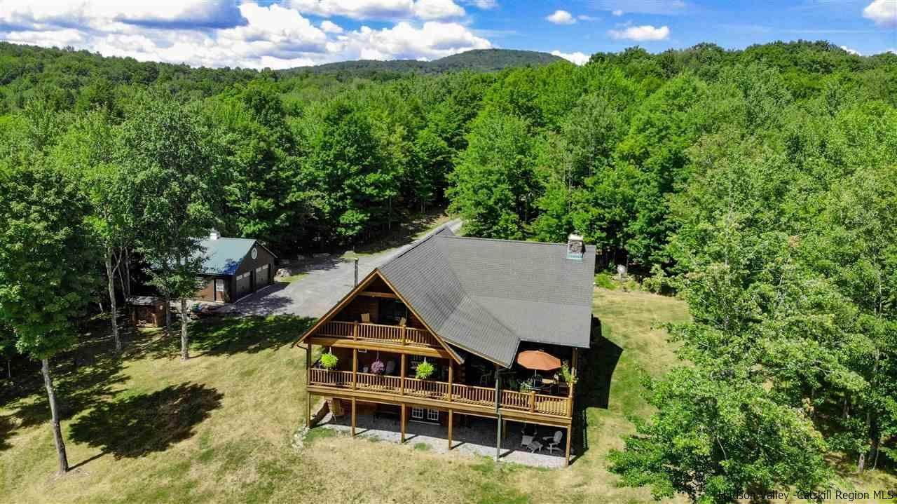 3. Single Family Homes for Sale at 2788 Hog Mountain Road Middletown, New York 12455 United States