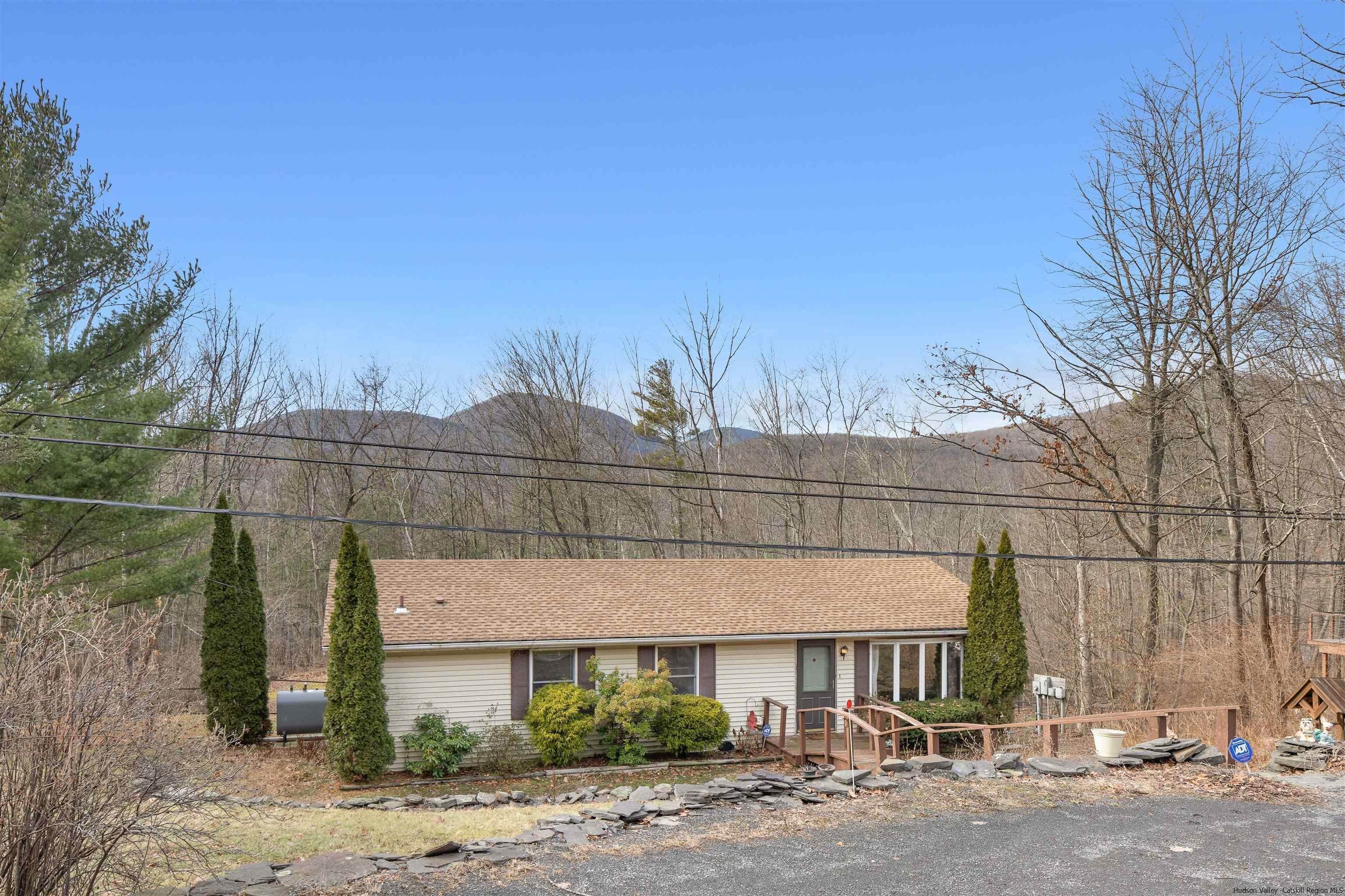 Single Family Homes 为 销售 在 78 Upper Boiceville Road Boiceville, 纽约 12412 美国