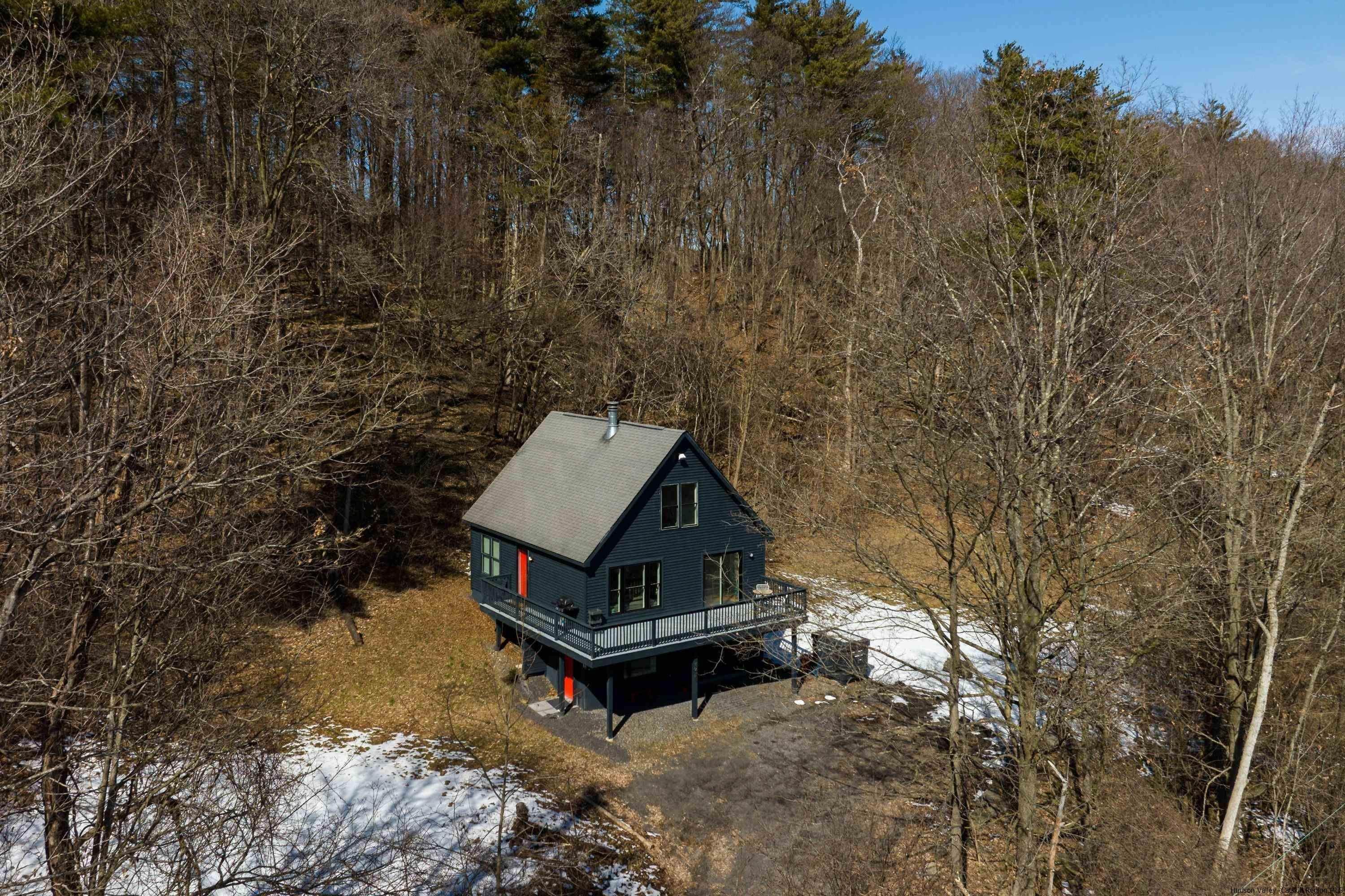 Single Family Homes para Venda às 847 County Route 49 Coxsackie, Nova York 12051 Estados Unidos