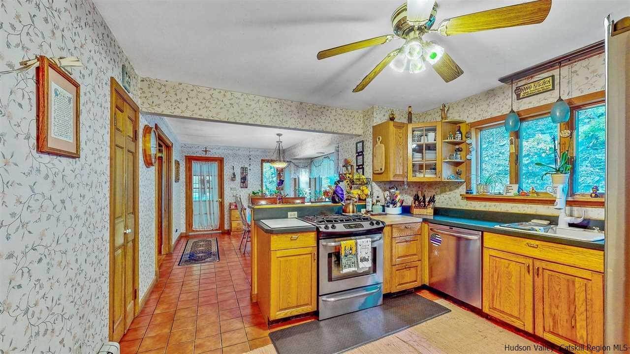 5. Single Family Homes for Sale at 231 Manorville Road Saugerties, New York 12477 United States