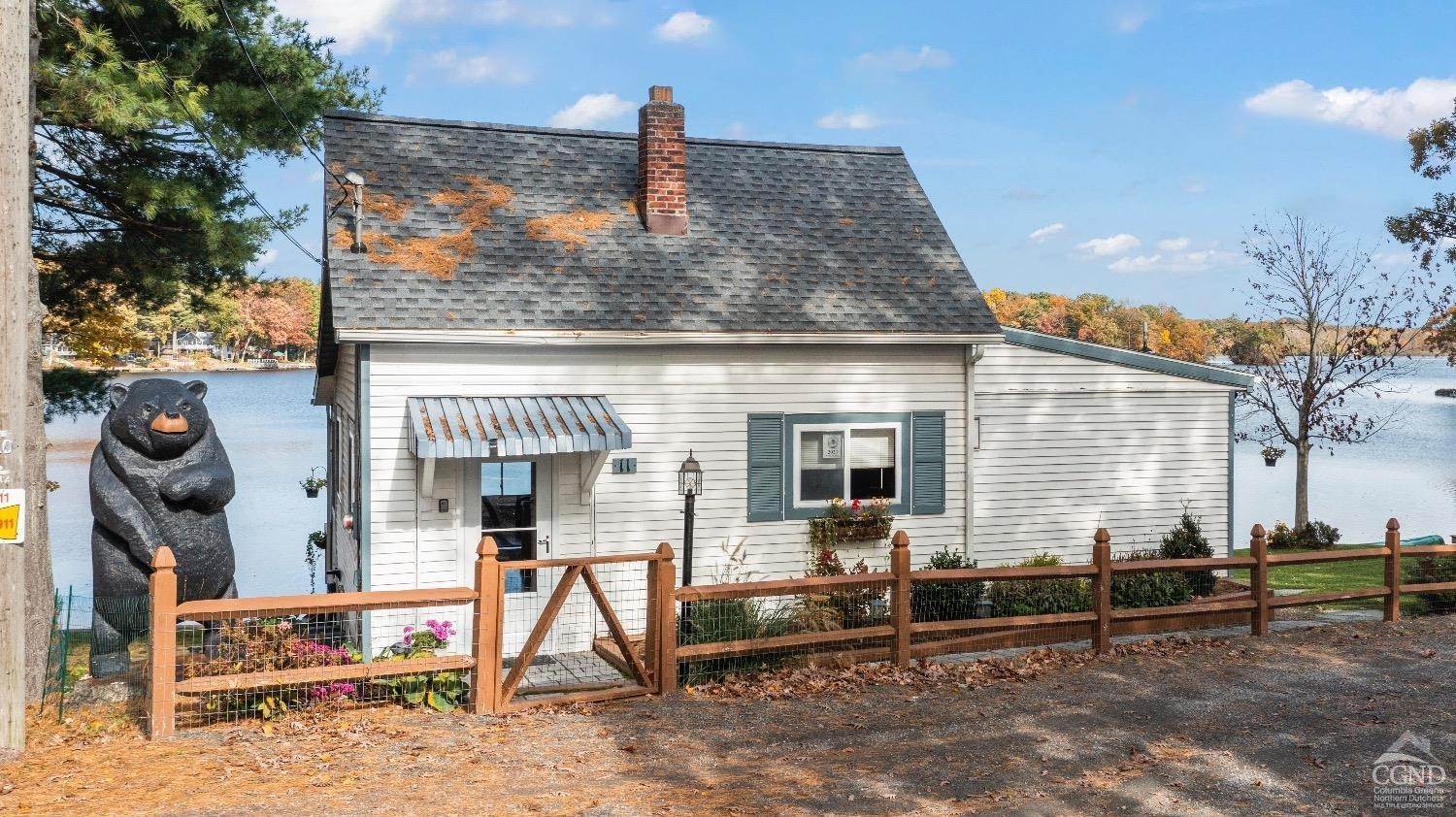 Single Family Homes 为 销售 在 11 Small Hawley Road 肯德胡克镇, 纽约 12130 美国