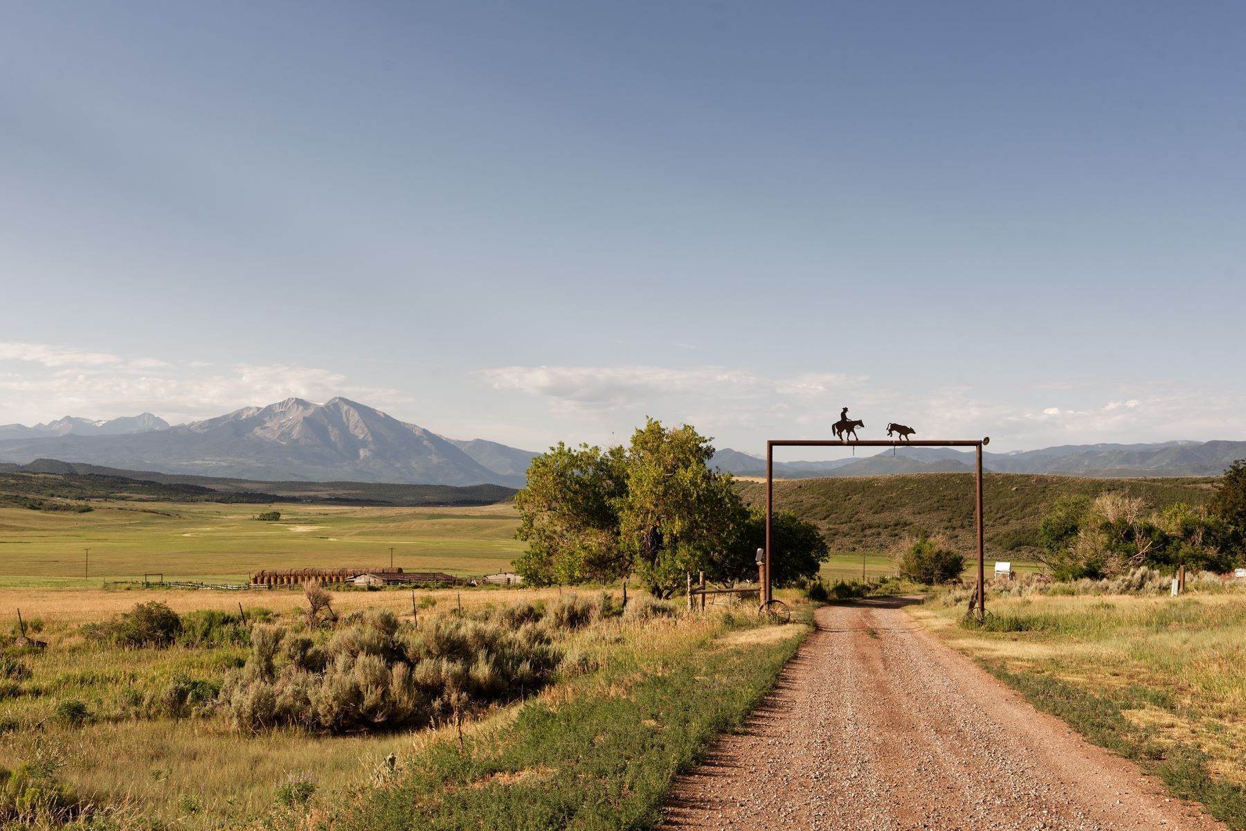 Terrain pour l Vente à Spring Valley Ranch 4000 CR 115 Glenwood Springs, Colorado 81601 États-Unis