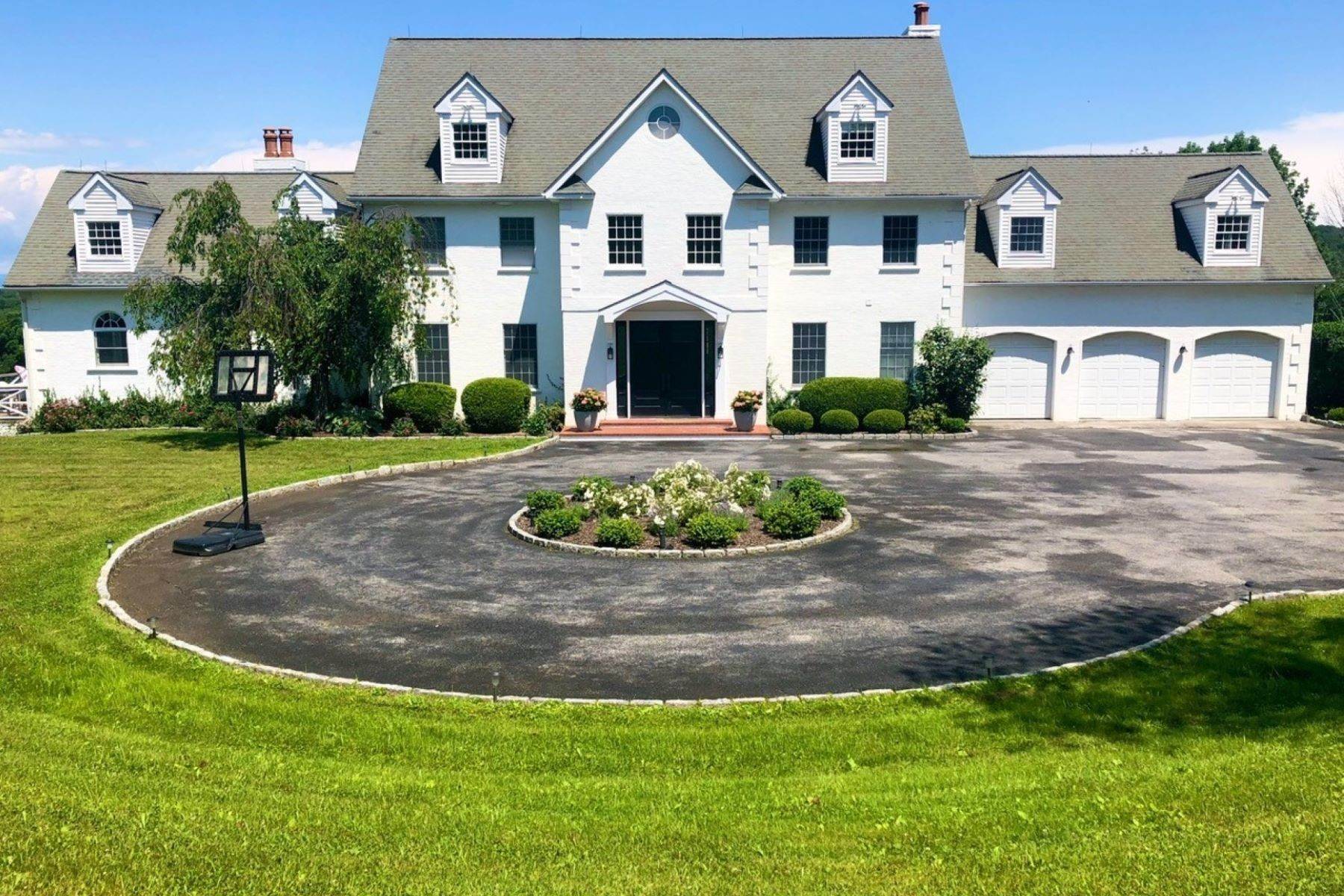 Single Family Homes for Sale at Private Country Sanctuary 20 Orchard Hill Dr Millbrook, New York 12545 United States